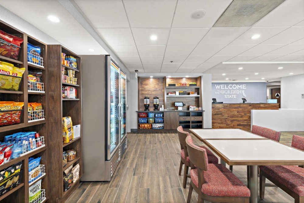 Hampton Inn by Hilton Los Angeles Airport Image 10