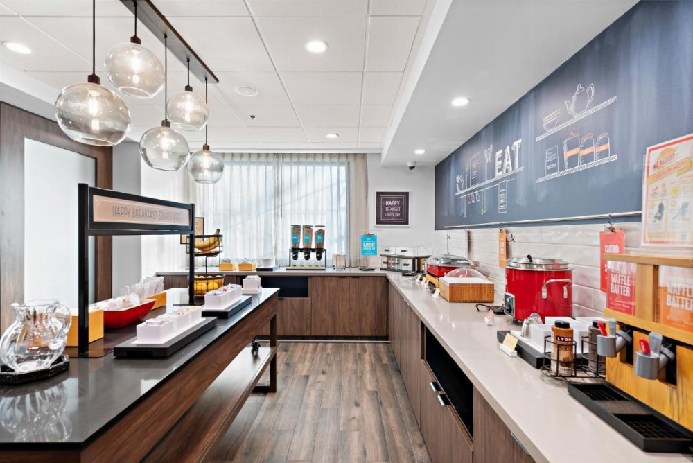 Hampton Inn by Hilton Los Angeles Airport Image 12