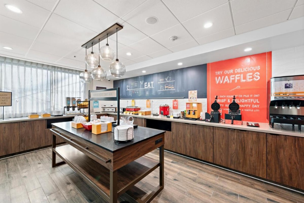 Hampton Inn by Hilton Los Angeles Airport Image 13
