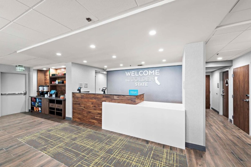 Hampton Inn by Hilton Los Angeles Airport Image 28