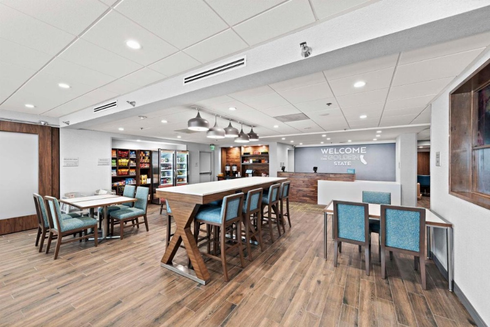 Hampton Inn by Hilton Los Angeles Airport Image 29